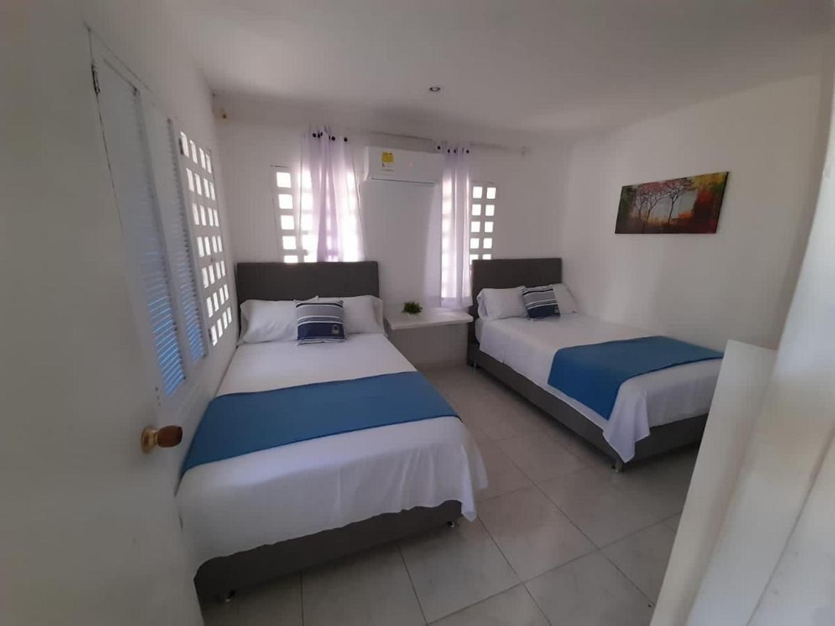 Tita'S Airport Hotel Cartagena Exteriör bild