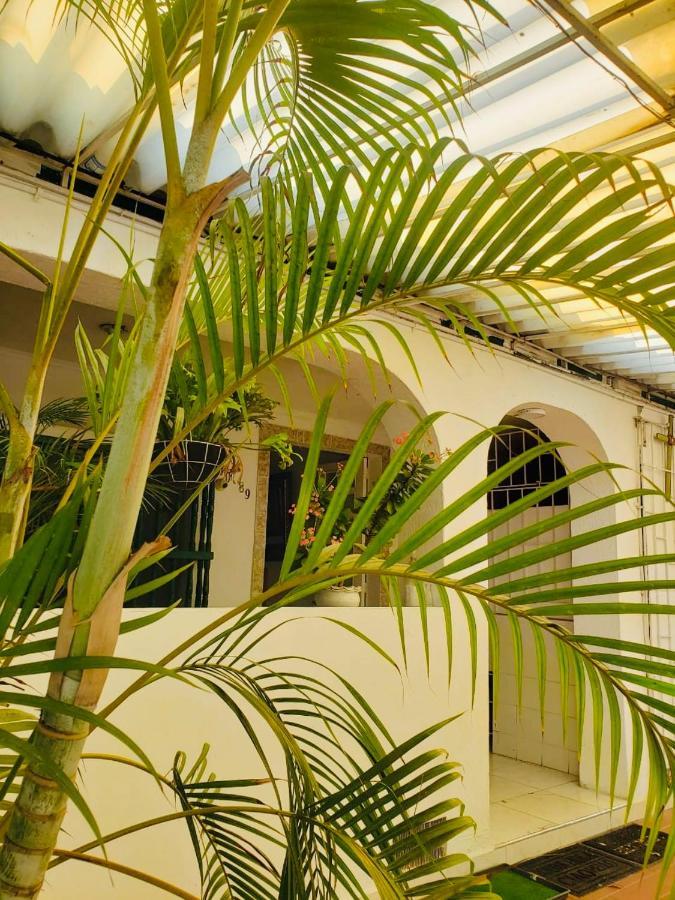 Tita'S Airport Hotel Cartagena Exteriör bild