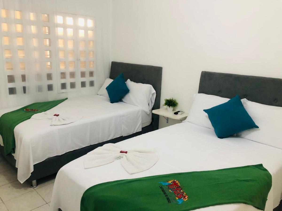 Tita'S Airport Hotel Cartagena Exteriör bild